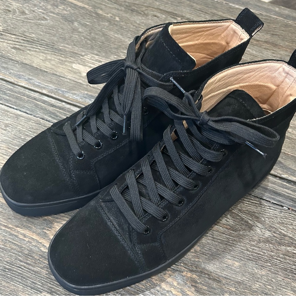 Christian louboutin sneakers red bottoms